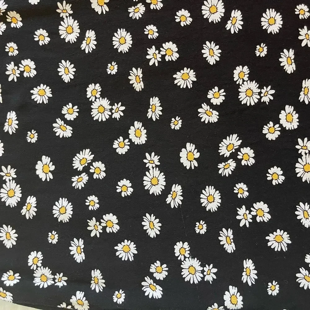 Hollister 🌼 daisy